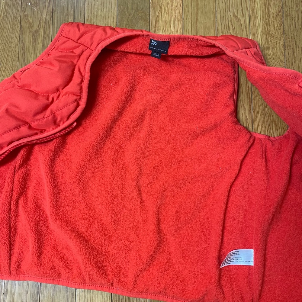 All in Motion Orange Quilted Fleece
Lined‎ Zip Front Vest - kids Size 6/7 - Picture 6 of 10